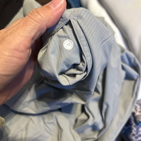 Lululemon Dance Studio Jogger
Silver Drop - Picture 2 of 3